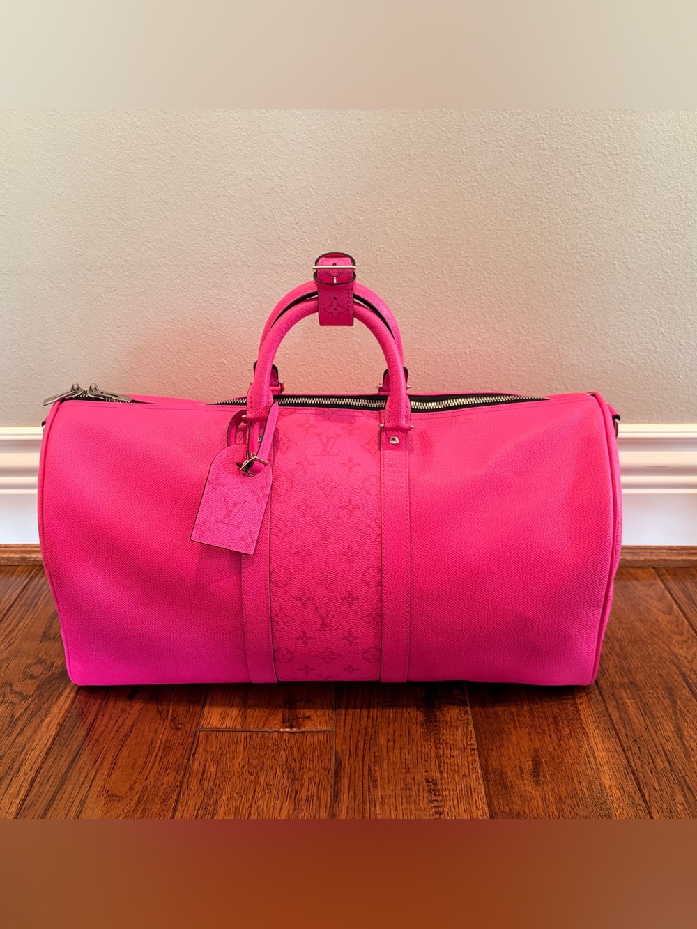 Louis Vuitton Keepall Bandoulière 50 Taigarama Fuschia Limited Edition